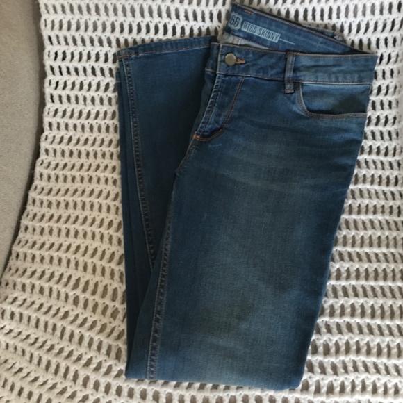 Route 66 Women’s Skinny Leg Low Rise 5 Pocket Medium Blue Denim Jeans Size 28 - Picture 6 of 11